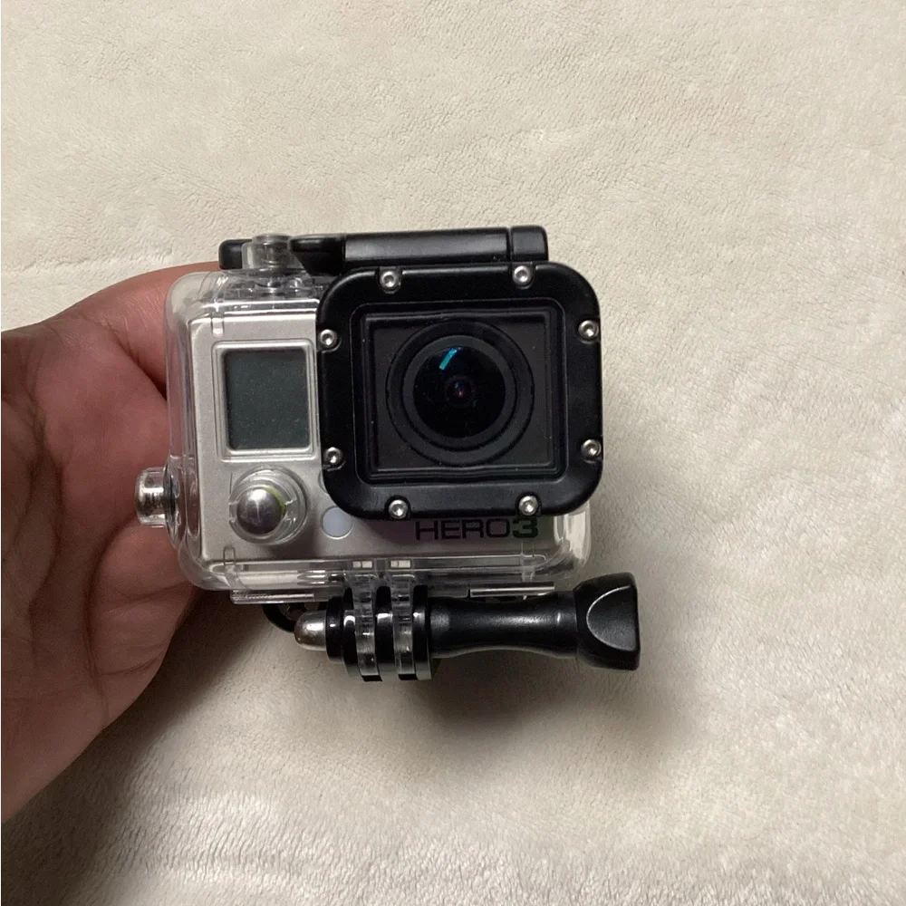 GoPro HERO 3 Grey, Underwater Photography Camera with Wide-Angle Lens